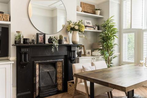 5 bedroom house for sale, Kingscourt Road, London SW16