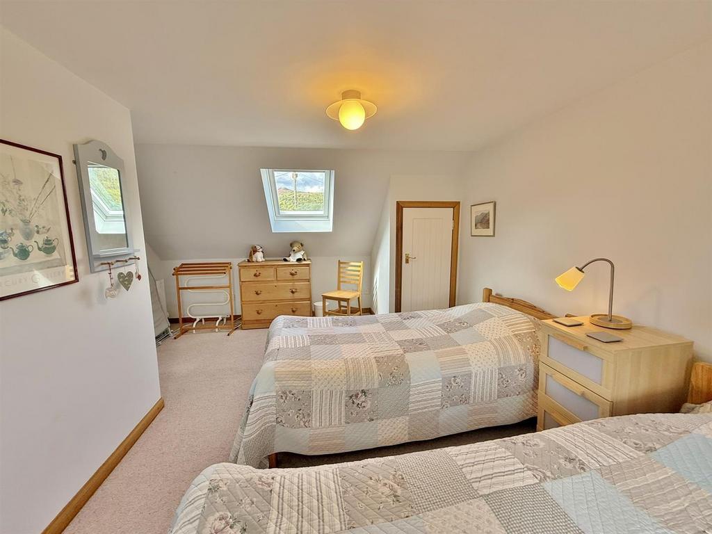 Wellingtonia Bedroom 2