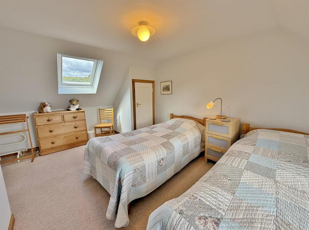 Wellingtonia Bedroom 2