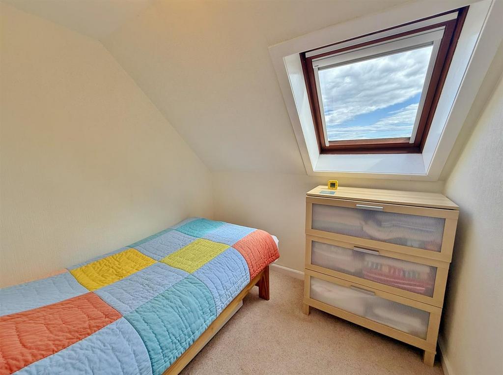 Wellingtonia Bedroom 3
