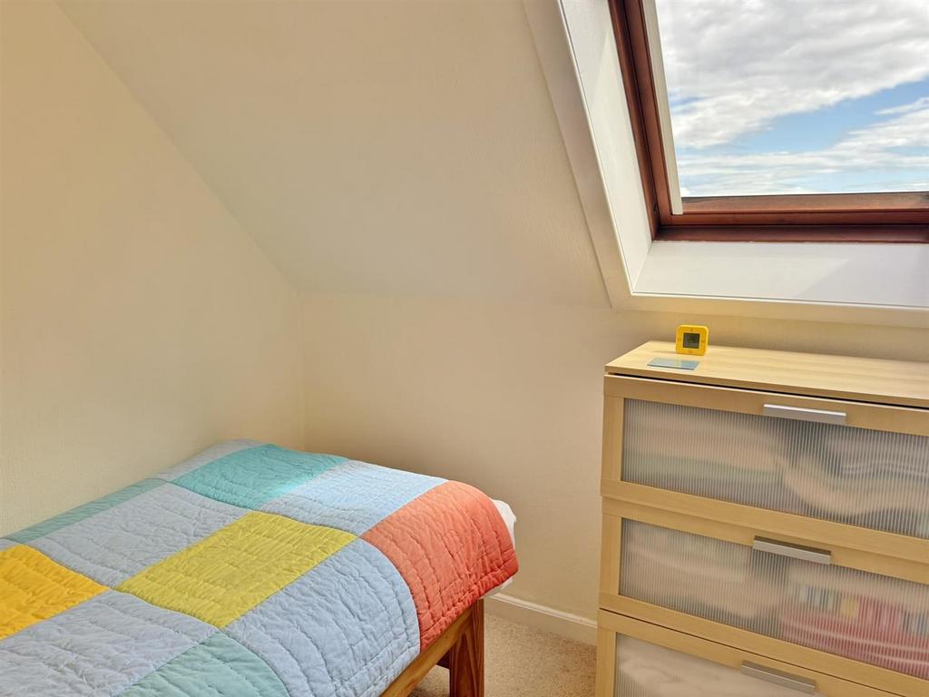Wellingtonia Bedroom 3