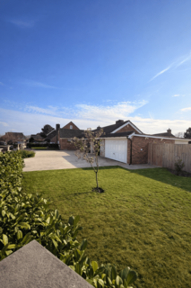 undefined, Worcester Gardens, Worcester Park, KT4
