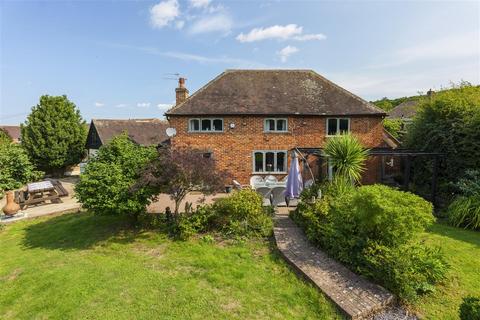 Meadow Cottage Berkeley Close, Dunkirk, Faversham, ME13 9TR
