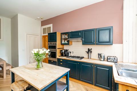 13/1 Cargil Terrace, Edinburgh, EH5 3ND
