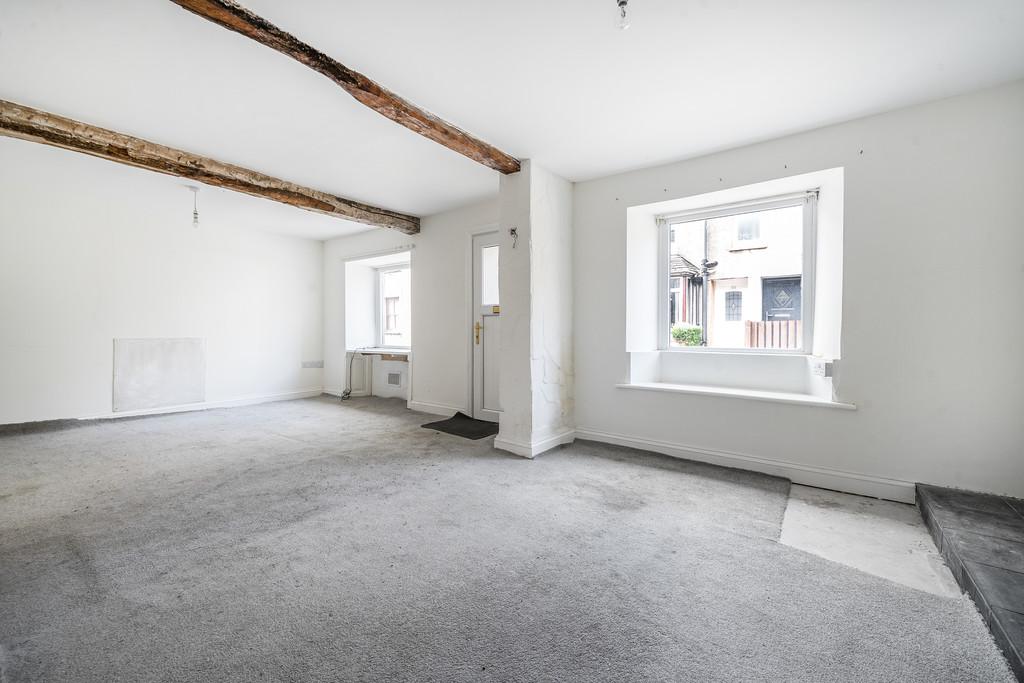 Snug/Dining Room