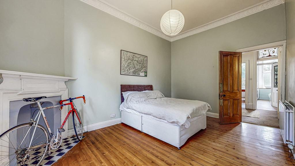 31-web-or-mls-68 Kelvin Drive Flat 1.1 36