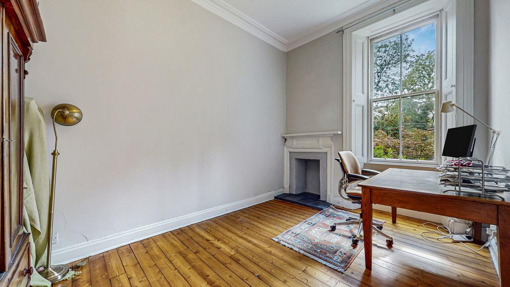 33-web-or-mls-68 Kelvin Drive Flat 1.1 33