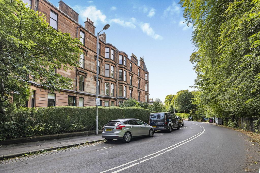 5-web-or-mls-68 Kelvin Drive Flat 1.1 15