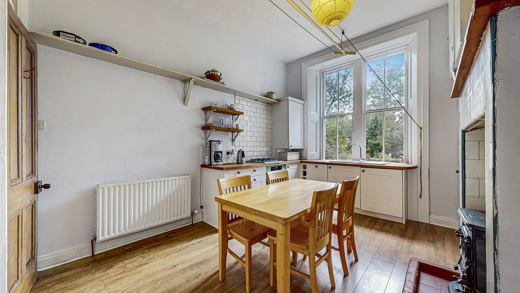 24-web-or-mls-68 Kelvin Drive Flat 1.1 30