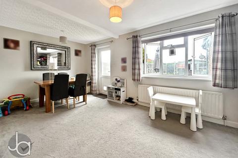 3 bedroom terraced house for sale, Mandeville Road, Marks Tey, Colchester