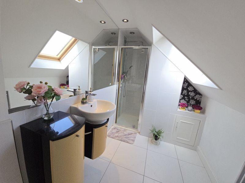 En-Suite to Bedroom