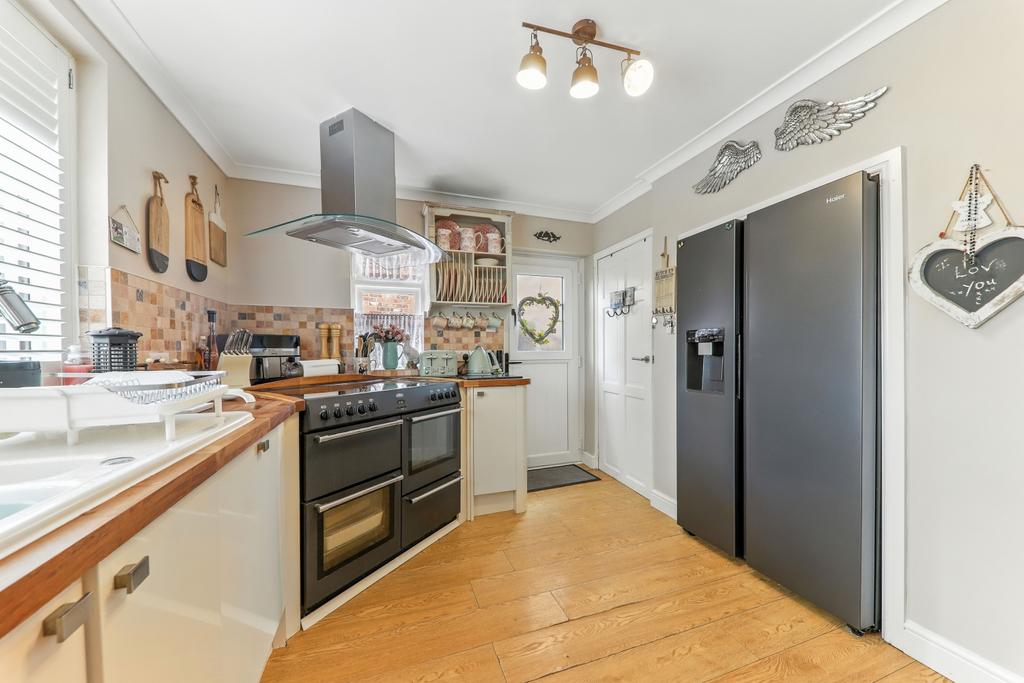 Kitchen 3 - High Green Road - Ewe Move Pontefract