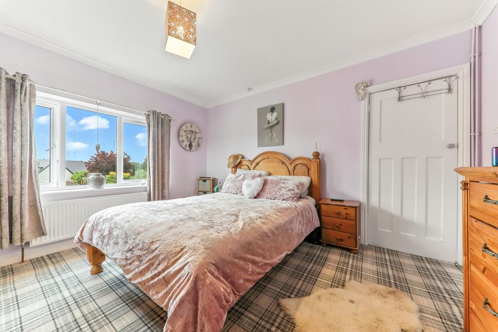 Master Bedroom 1 - High Green Road - Ewe Move Ponte