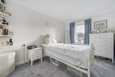 1 bedroom apartment for sale, Wey Hill, Haslemere, Surrey, GU27