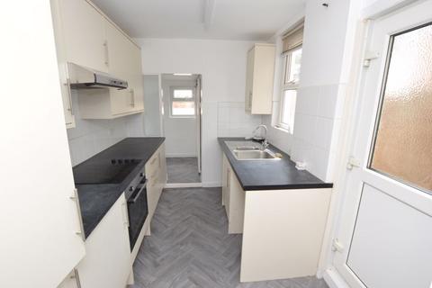 2 bedroom terraced house to rent, 2 Bedroom Terraced House, St. Marys Road, Tonbridge