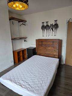 1 bedroom in a house share to rent, Garland Road, Poole, BH15