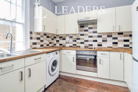 2 bedroom flat to rent, Bridge Street, Evesham, WR11
