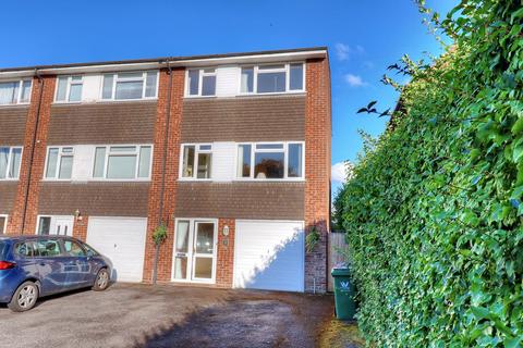 undefined, New Road, High Wycombe HP14