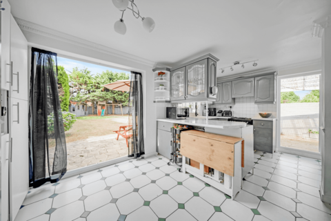 undefined, Elmhurst Road, Slough, SL3