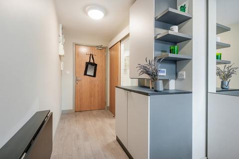 Flat share to rent, Queens Drive