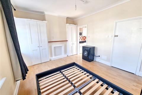 Studio to rent, Langthorne Road, Leytonstone