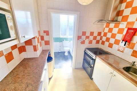 Studio to rent, Langthorne Road, Leytonstone