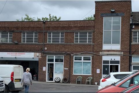 Warehouse for sale, Dadsford Bridge Industrial Estate Stourbridge DY8 5SY