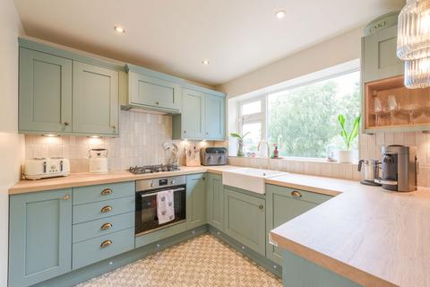 5 Lambert Drive, Burntwood, WS7 2DR