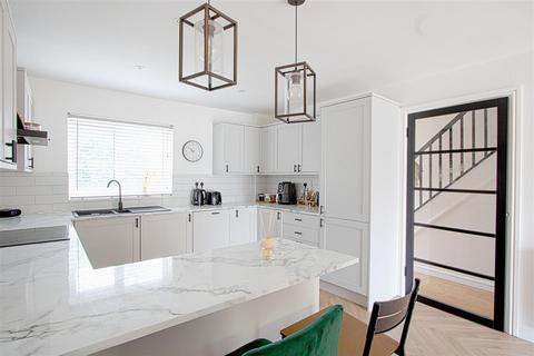 undefined, Queens Gate Mews, Billericay CM12