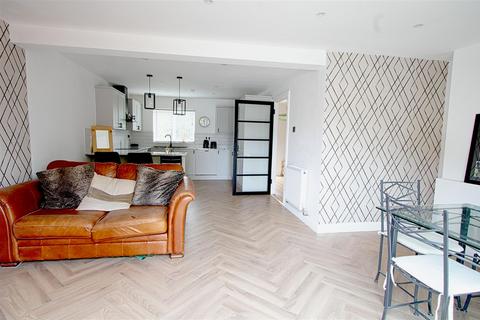undefined, Queens Gate Mews, Billericay CM12