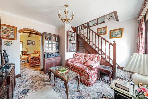 undefined, Chiltern Avenue, Bushey WD23
