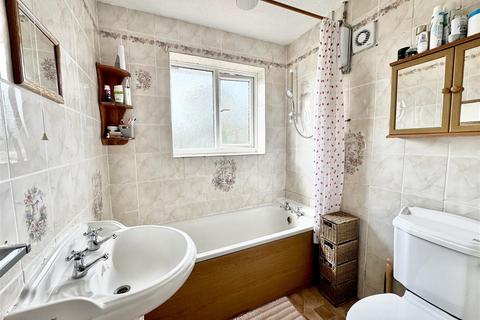 5 bedroom semi-detached house for sale, Hampton Close, Southampton