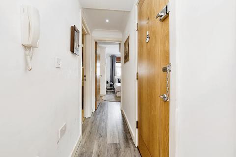 1 bedroom apartment for sale, Park Lane, Hornchurch, RM11