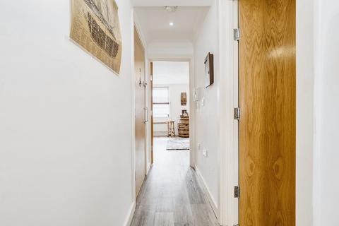 1 bedroom apartment for sale, Park Lane, Hornchurch, RM11