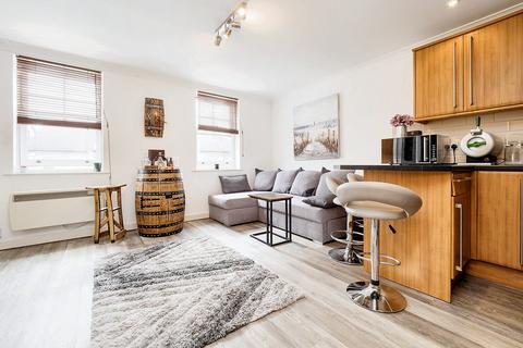 1 bedroom apartment for sale, Park Lane, Hornchurch, RM11