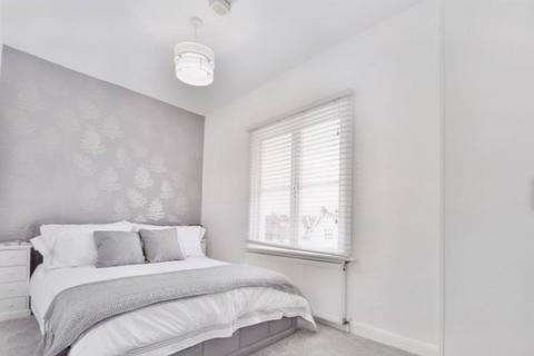 1 bedroom flat to rent, St. Stephens Avenue, London W12