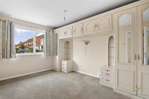 1 bedroom bungalow for sale, St. Peters Close, Evesham WR11