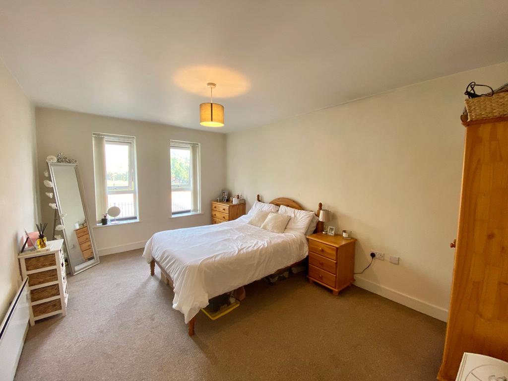 Bedroom (front)