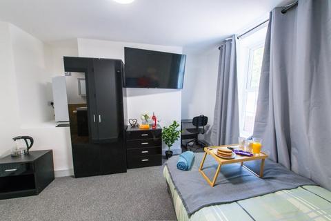 6 bedroom terraced house to rent, Union Street, Maidstone ME14