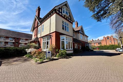 2 bedroom apartment for sale, Four Oaks Road, Sutton Coldfield B74