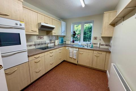 2 bedroom apartment for sale, Four Oaks Road, Sutton Coldfield B74