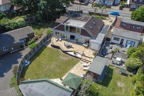 5 bedroom detached house for sale, Maidstone Road, Gillingham ME8