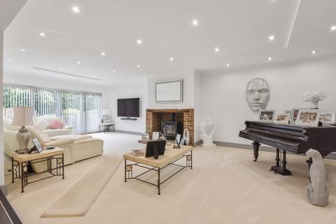 5 bedroom detached house for sale, Maidstone Road, Gillingham ME8