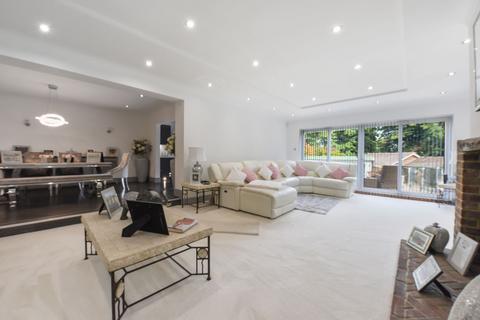 5 bedroom detached house for sale, Maidstone Road, Gillingham ME8