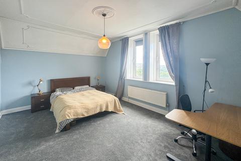 undefined, Park Drive South, Huddersfield HD1