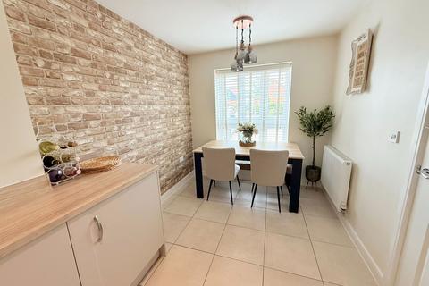 11 Lodding Salts Road, Gravesend, DA12 2FD