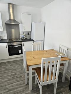 2 bedroom house to rent, Houldsworth Drive, Fegg Hayes, Stoke-On-Trent