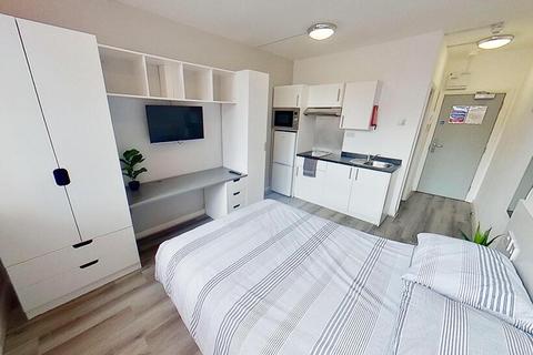 Studio to rent, Milton Street, Nottingham NG1