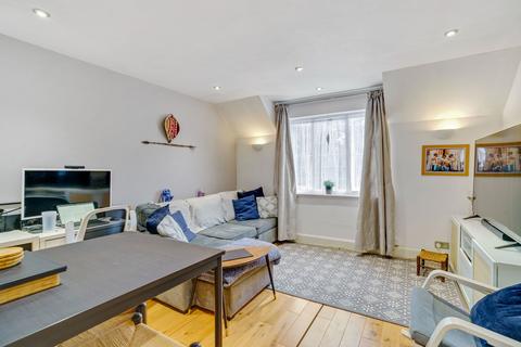 1 bedroom flat for sale, Lulworth Crescent, Mitcham CR4