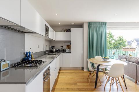 2 bedroom flat for sale, Wastdale Road, London SE23